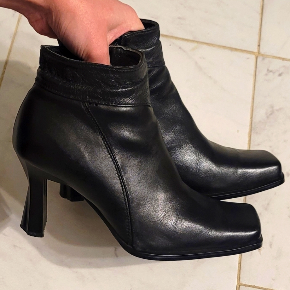 Made in Italy ankle booties